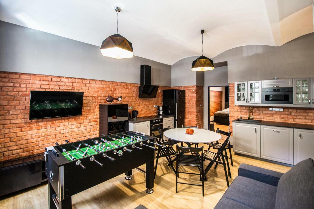3Bdr Ruterra Apt With Table Football Praha Bagian luar foto