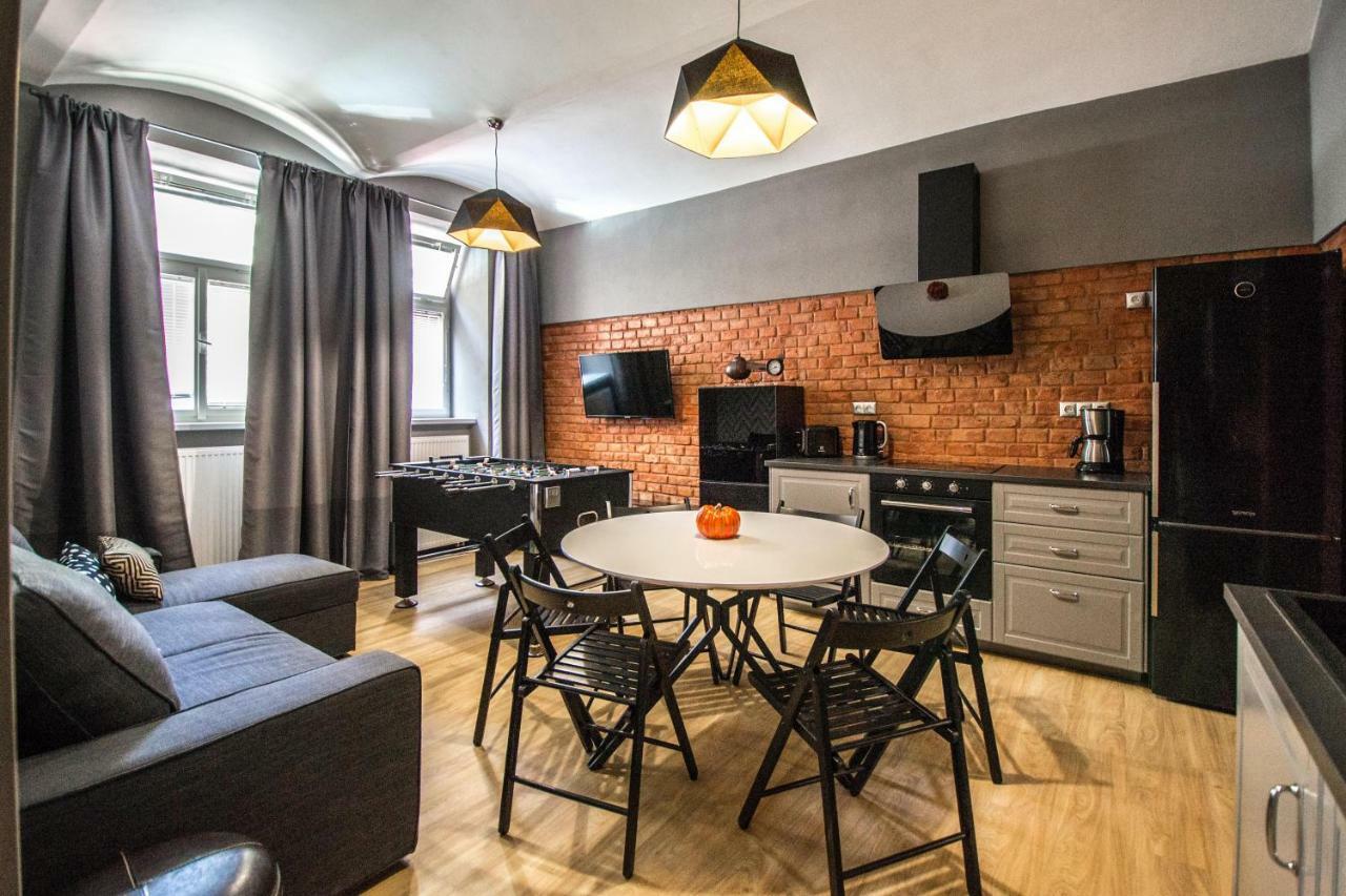 3Bdr Ruterra Apt With Table Football Praha Bagian luar foto