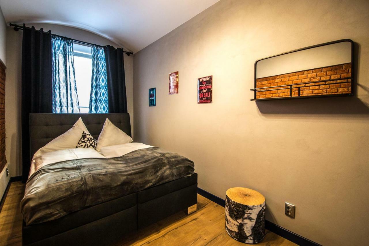 3Bdr Ruterra Apt With Table Football Praha Bagian luar foto